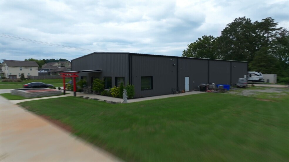 2253 Boyds Creek Hwy, Sevierville, TN à vendre - Vidéo sur l’inscription commerciale - Image 2 de 38