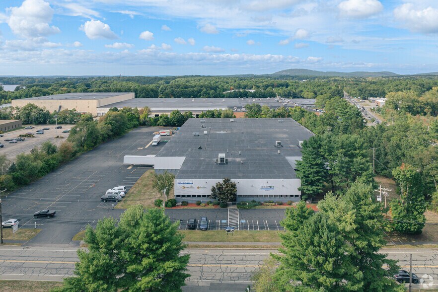5 Dan Rd, Canton, MA à louer - Photo du bâtiment - Image 1 de 27