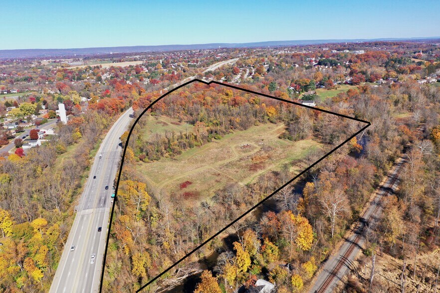 Grantham Rd, Mechanicsburg, PA à vendre - Photo du bâtiment - Image 2 de 17