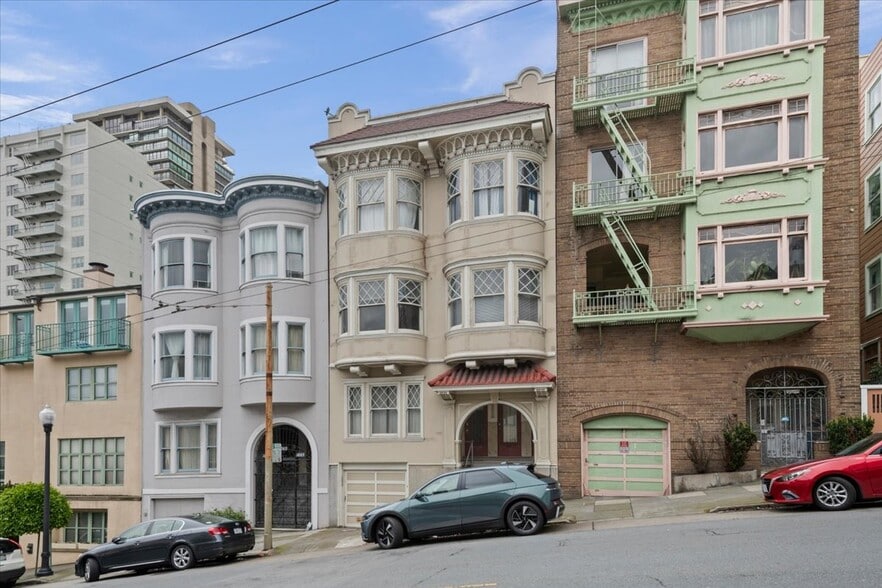 1067 Union St, San Francisco, CA à vendre - Photo du bâtiment - Image 3 de 22