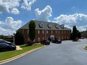 1818 E Main St, Easley, SC à louer Photo intérieure- Image 1 de 7