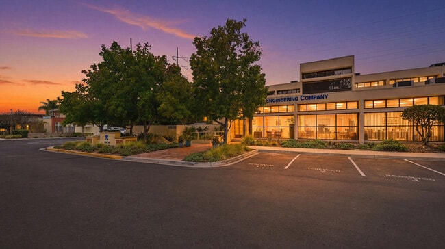 Plus de détails pour 5620-5660 Friars Rd, San Diego, CA - Bureau à vendre