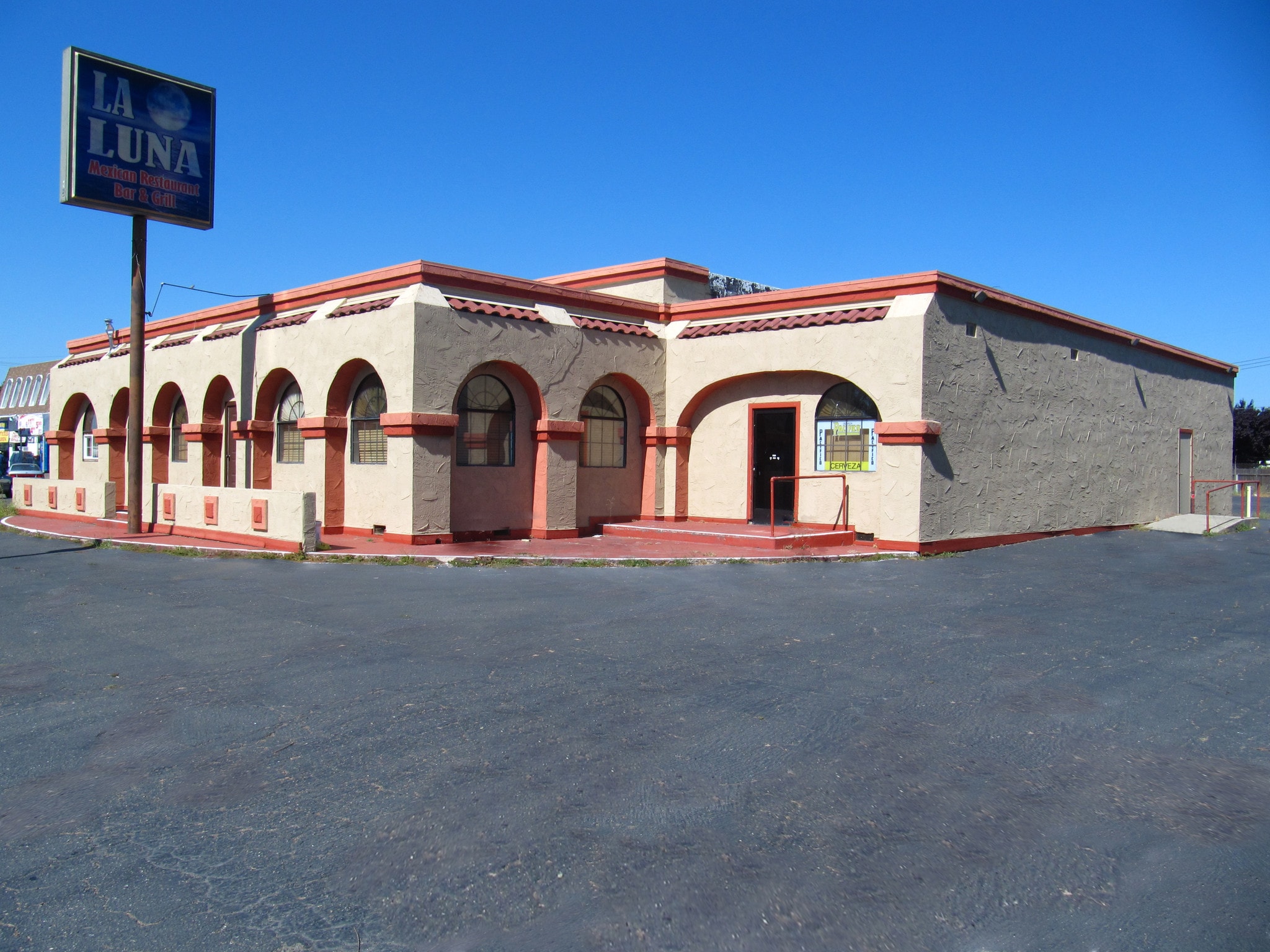 910 S Cherokee Ln, Lodi, CA for sale Primary Photo- Image 1 of 7