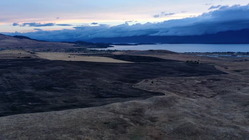 42295 Irvine Flats Rd, Polson, MT à vendre - Vidéo sur l’inscription commerciale - Image 2 de 9