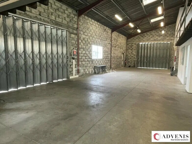 Flex in Cestas for lease - Building Photo - Image 3 of 5