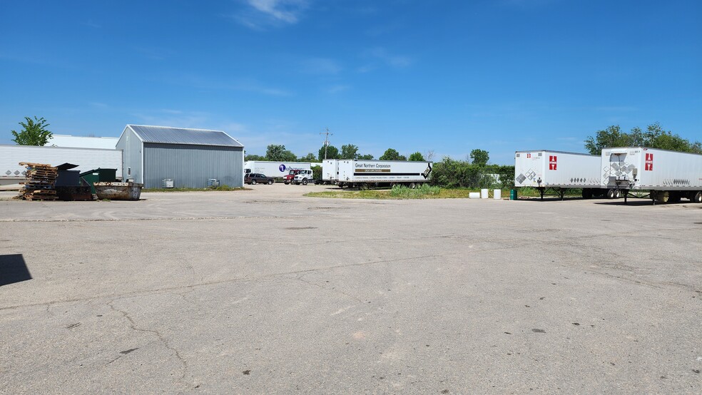 2605 S Casaloma Dr, Appleton, WI for sale - Building Photo - Image 3 of 10