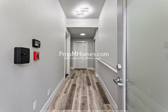 7921 SW Old Capitol Hwy, Portland, OR for lease Interior Photo- Image 1 of 8