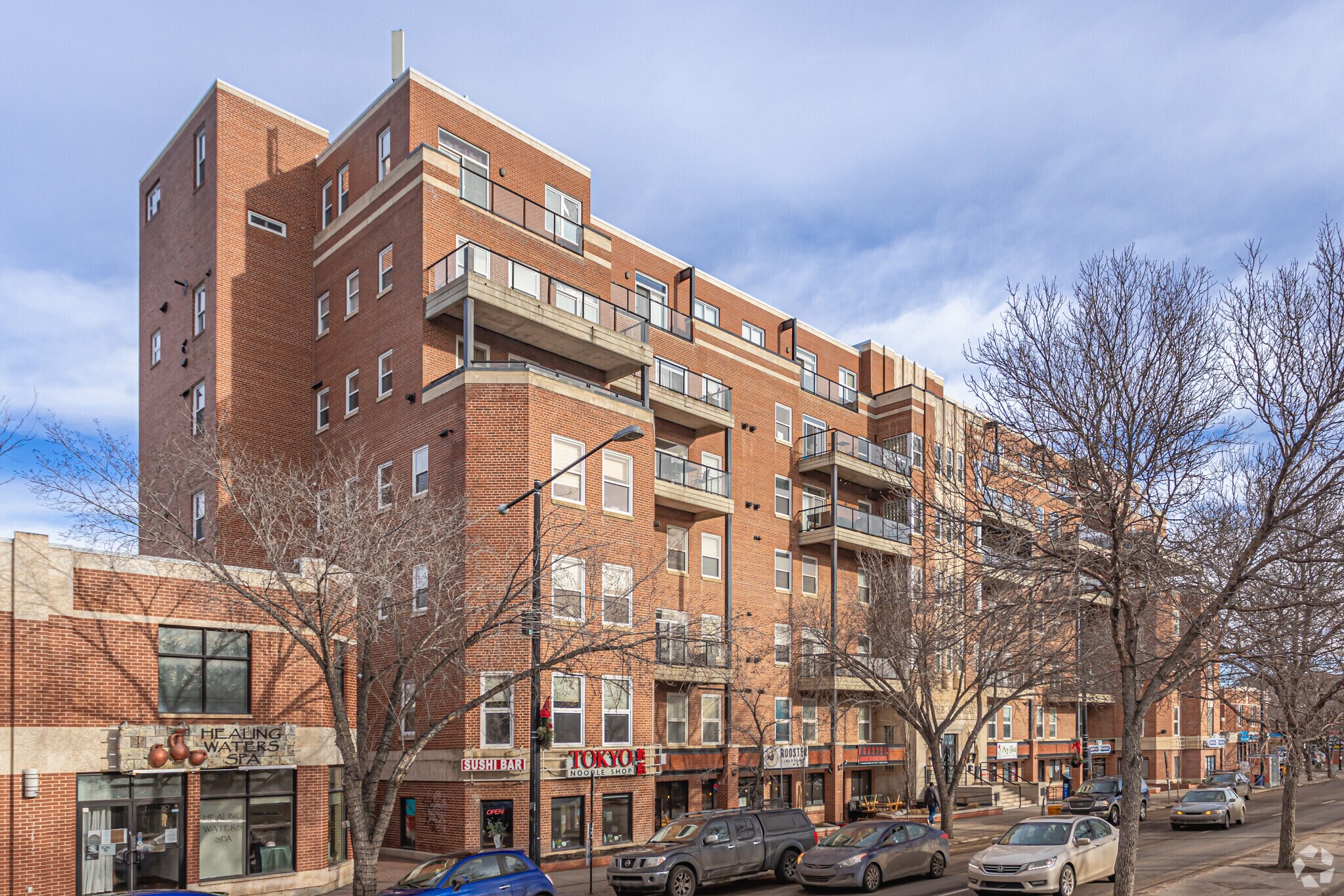 10736 82nd Ave NW, Edmonton, AB à louer Photo principale- Image 1 de 6