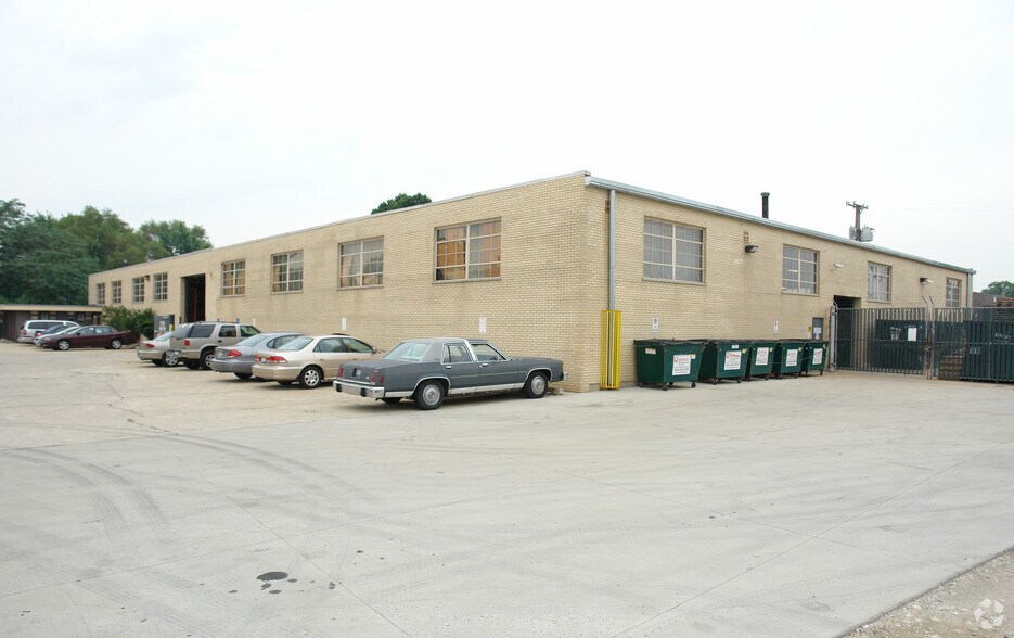 5500 McDermott Dr, Berkeley, IL à louer - Photo du bâtiment - Image 3 de 7