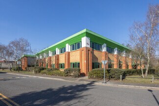 Plus de détails pour 10-11 St Martins Way, Bedford - Industriel à louer