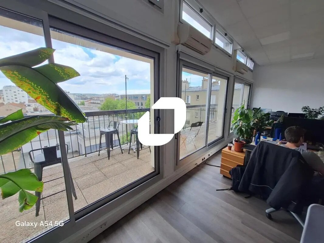 2 Bis Rue Michelet, Issy-les-Moulineaux for lease Interior Photo- Image 1 of 9