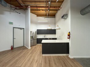 12910 Culver Blvd, Marina Del Rey, CA à louer Photo intérieure- Image 2 de 4