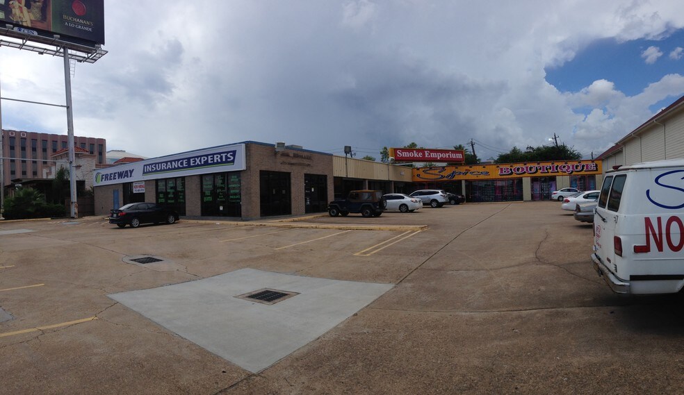 2590 610 South Loop West, Houston, TX à louer - Photo du bâtiment - Image 2 de 4