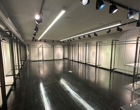 41 W 56th St, New York, NY for sale Interior Photo- Image 2 of 2