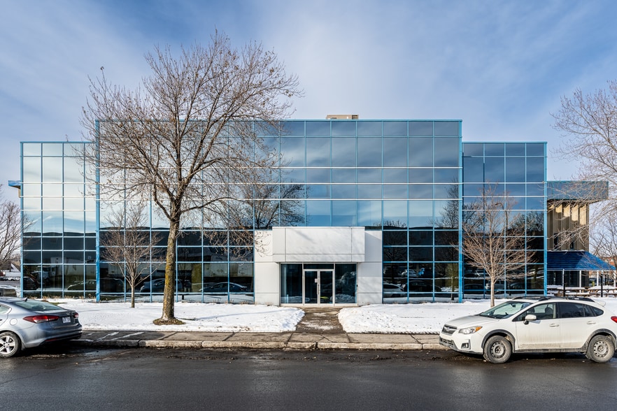 8290 Boul Pie-IX, Montréal, QC for lease - Primary Photo - Image 1 of 5