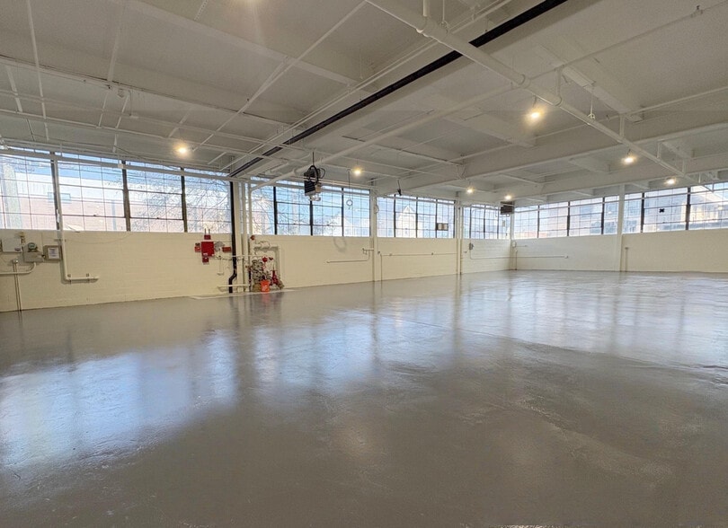 40 Merritt St, Port Chester, NY for lease - Building Photo - Image 3 of 13