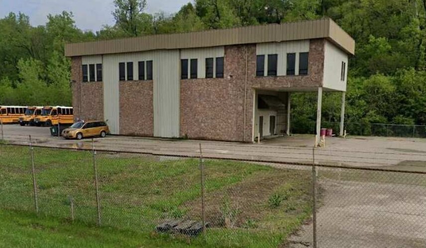 6700 NW River Park Dr, Riverside, MO à louer Photo principale- Image 1 de 4