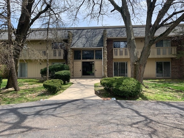 900-966 Locust Dr, Sleepy Hollow, IL for sale Primary Photo- Image 1 of 1