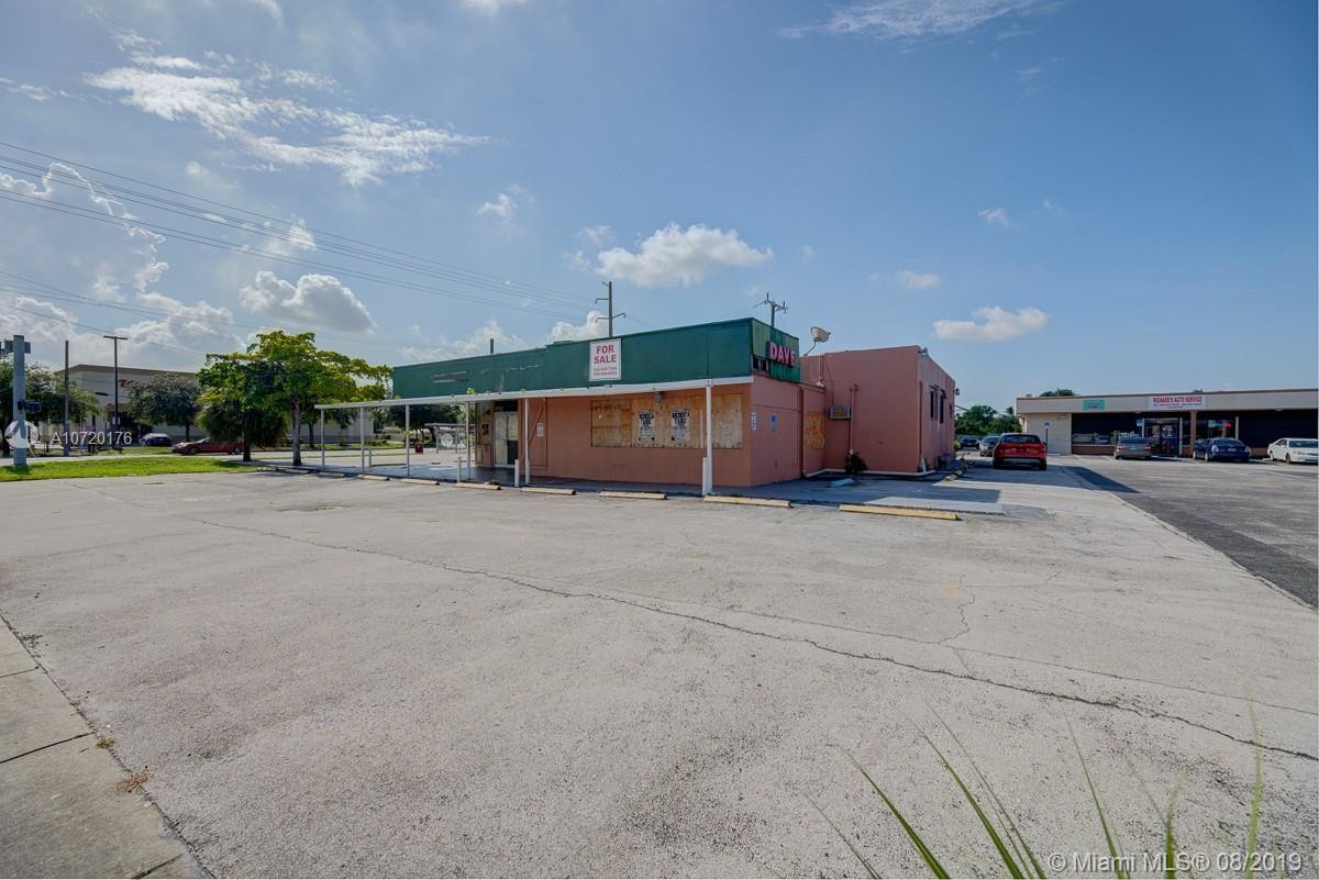 700 NW 183rd St, Miami Gardens, FL à vendre Photo du bâtiment- Image 1 de 1