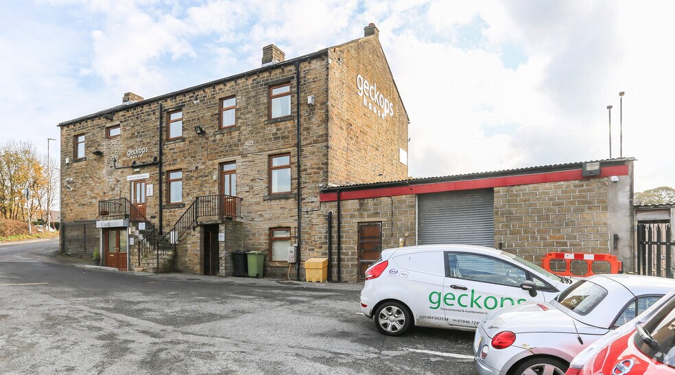 291 Wakefield Rd, Huddersfield à louer - Photo du bâtiment - Image 2 de 6