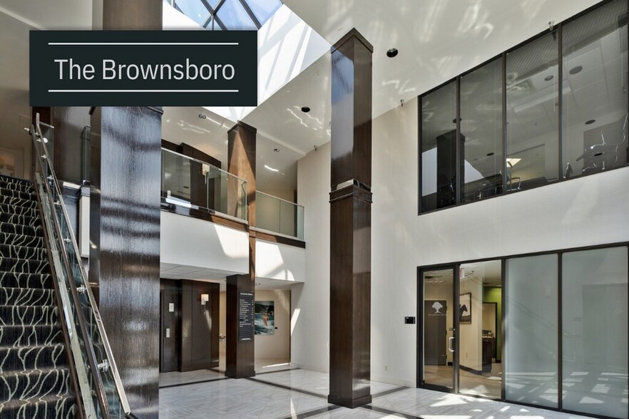 4910 Brownsboro Rd, Louisville, KY à louer - Photo du bâtiment - Image 1 de 10