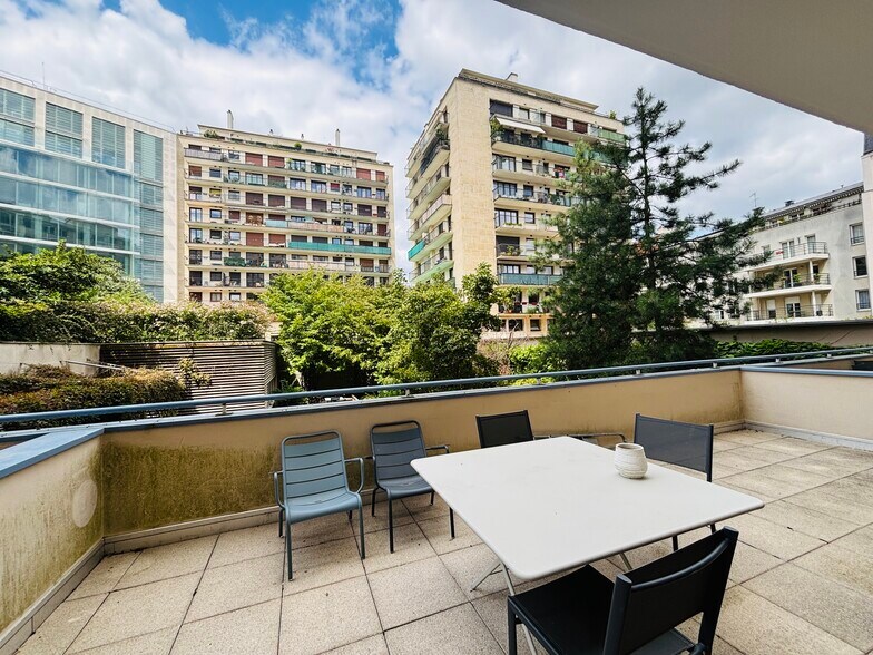 122 Rue De La Croix Nivert, Paris for lease - Primary Photo - Image 1 of 7