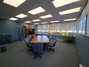 5900 Av Andover, Mt Royal, QC for lease Interior Photo- Image 2 of 17