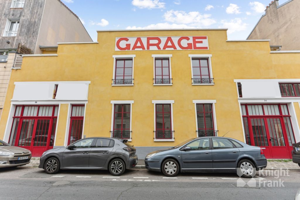 Office in Montreuil for lease Building Photo- Image 1 of 10