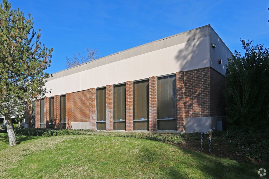 2999 Gold Canal Dr, Rancho Cordova, CA for sale - Building Photo - Image 3 of 4