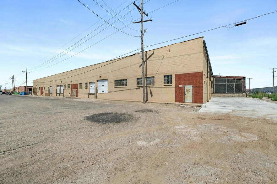 907 SE 2nd Ave, Amarillo, TX for sale - Building Photo - Image 1 of 13