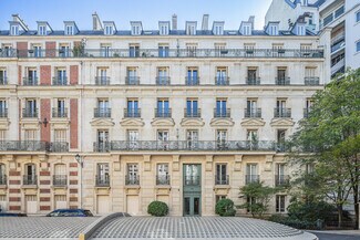 Plus de détails pour Square Du Roule, Paris - Commerce de détail à louer