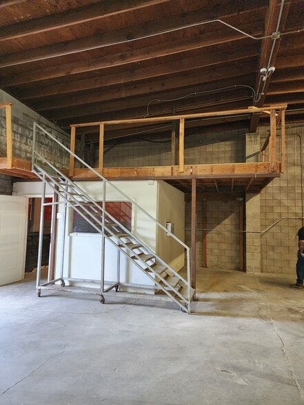 4672 E Waterloo Rd, Stockton, CA for lease - Building Photo - Image 2 of 4