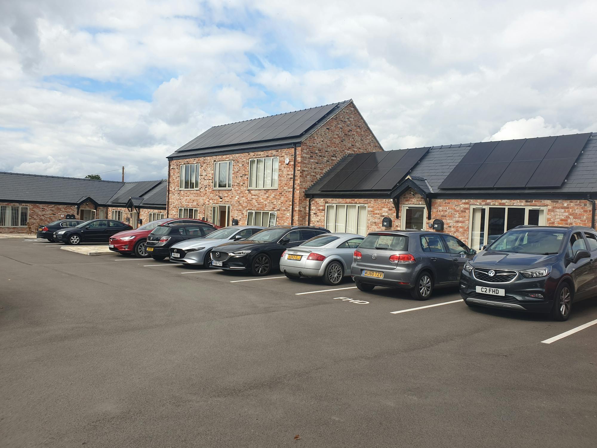 Grove Ln, Stonehouse for lease Building Photo- Image 1 of 1