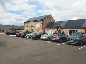Grove Ln, Stonehouse for lease Building Photo- Image 1 of 1