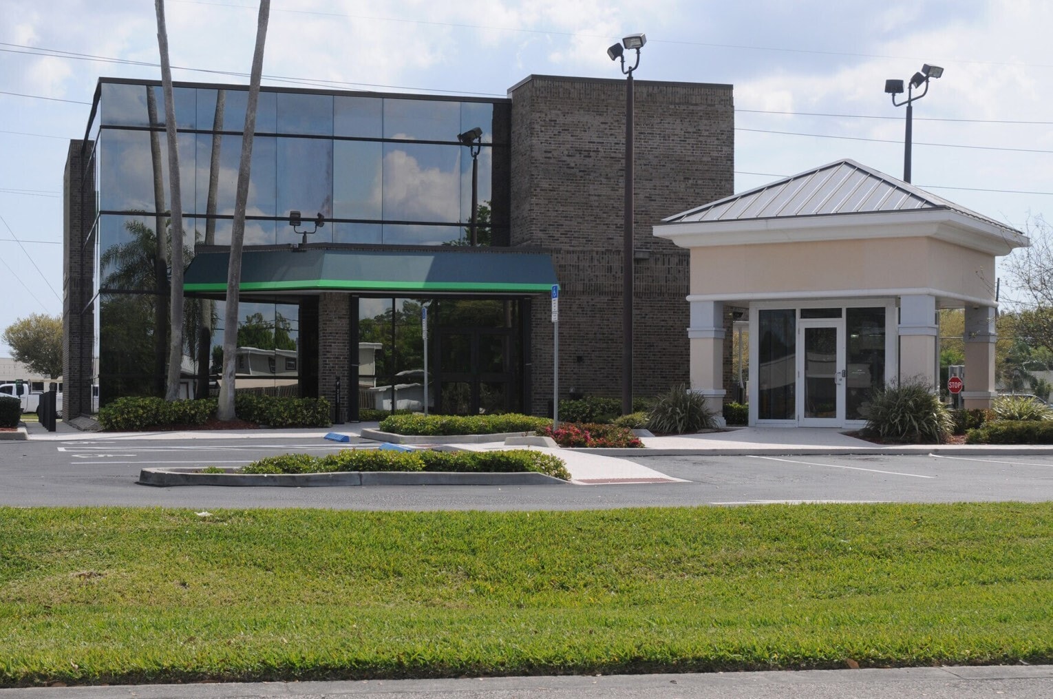 3125 W New Haven Ave, Melbourne, FL à louer Photo principale- Image 1 de 5