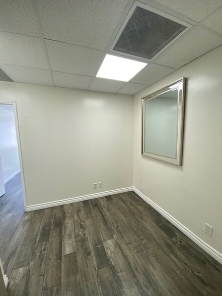 292 S La Cienega Blvd, Beverly Hills, CA for lease - Interior Photo - Image 3 of 23