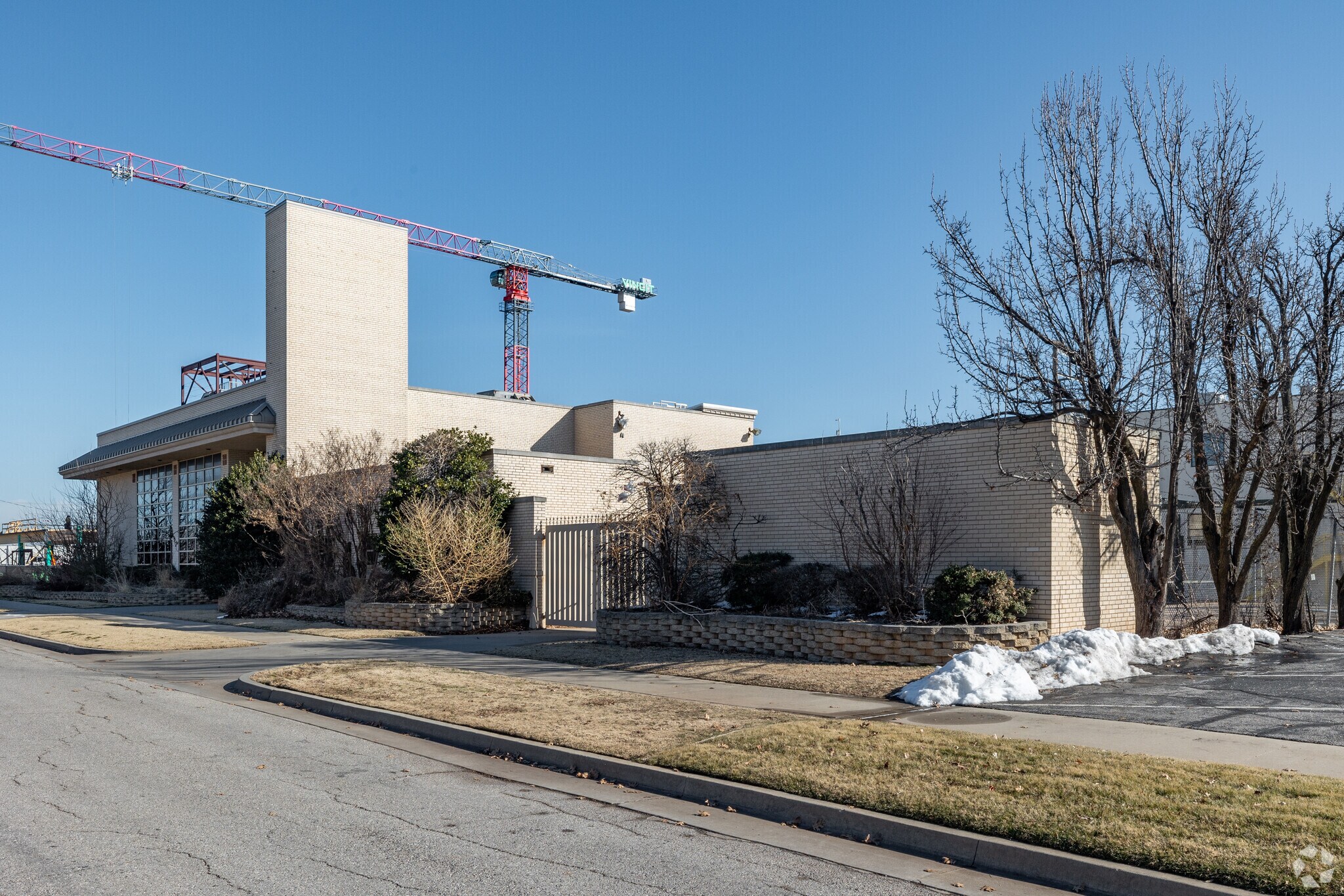 1324 N Broadway Dr, Oklahoma City, OK for sale Primary Photo- Image 1 of 6