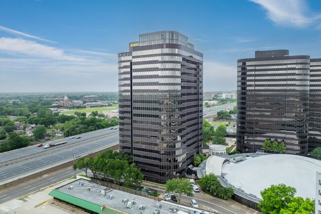 Plus de détails pour 7322 Southwest Fwy, Houston, TX - Bureau à louer