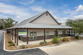 Plus de détails pour 124 E Bandera Rd, Boerne, TX - Bureau à vendre