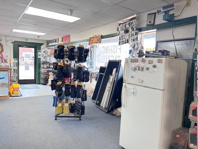 141 N State St, Hillman, MI à vendre - Photo intérieure - Image 2 de 5