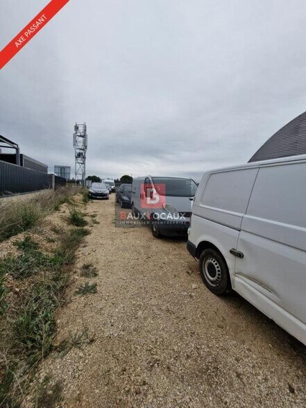 Land in La Fare-les-Oliviers for lease - Building Photo - Image 3 of 4