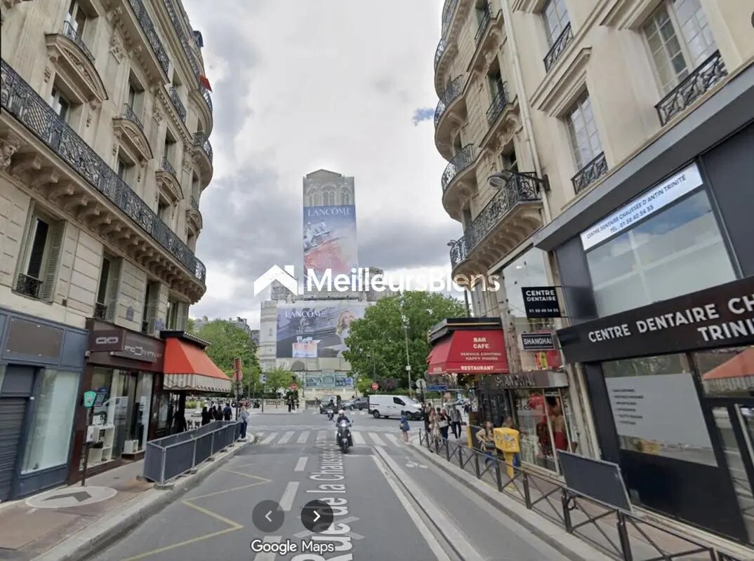 Retail in Paris for sale Building Photo- Image 1 of 2