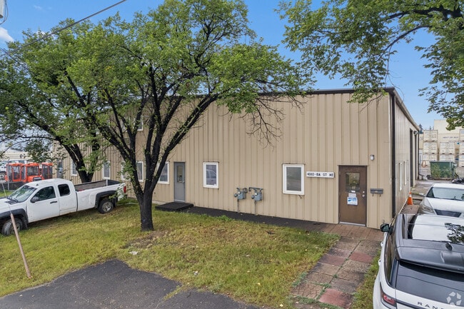 More details for 4010-4020 6a St NE, Calgary, AB - Flex for Lease