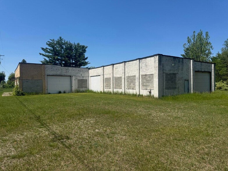 5860 W Saginaw Rd, Coleman, MI à vendre - Photo du bâtiment - Image 2 de 15