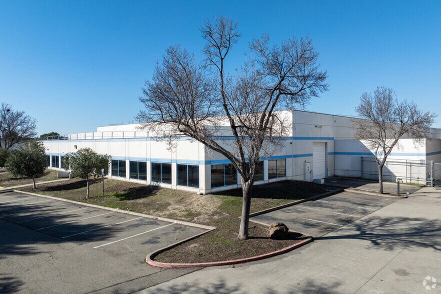 7480 Las Positas Rd, Livermore, CA à vendre - Photo du bâtiment - Image 2 de 3