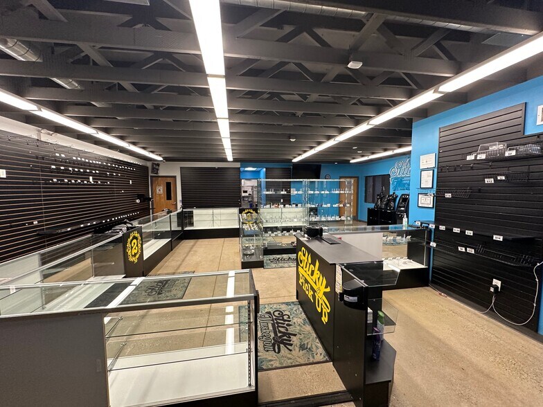 1965 Peck St, Muskegon, MI à vendre - Photo du bâtiment - Image 3 de 9