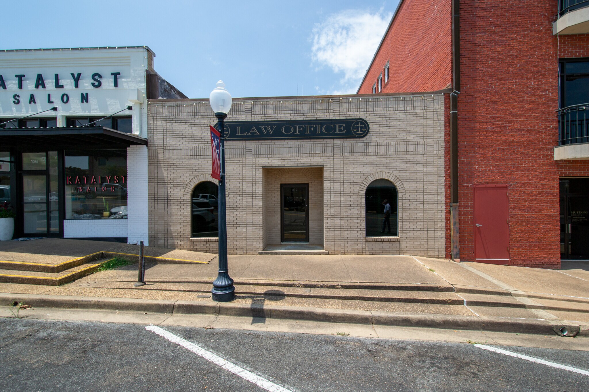 107 N Main St, Henderson, TX à vendre Photo du bâtiment- Image 1 de 23