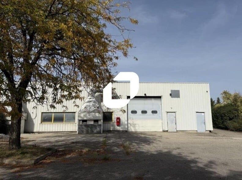 7 Allée Général Benoist, Bron for lease - Building Photo - Image 2 of 8