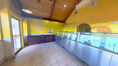 75-5595 Palani Rd, Kailua Kona, HI for lease Interior Photo- Image 2 of 6