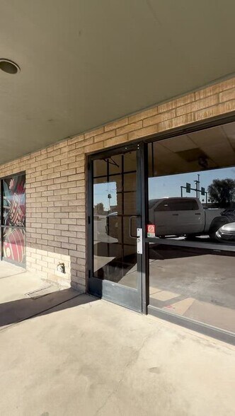 2630 W Baseline Rd, Mesa, AZ à louer - Vidéo sur l’inscription commerciale - Image 3 de 10